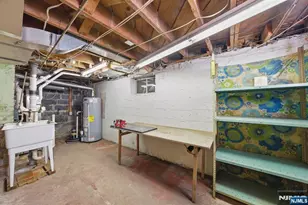 110 New York Ave, Bergenfield, NJ 07621 - Photo 27