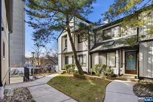 1511 John St, Fort Lee, NJ 07024 - Photo 3