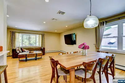 204 Gilbert Avenue, Elmwood Park, NJ 07407 - Photo 17