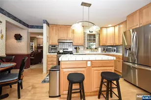 84 W Midland Ave, Paramus, NJ 07652 - Photo 11