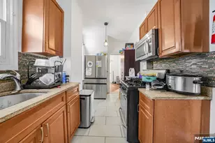 352 12th St, Newark, NJ 07107 - Photo 11