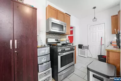 352 12th Street, Newark, NJ 07107 - Photo 9