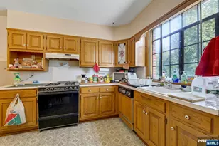 5-40 4th St, Fair Lawn, NJ 07410 - Photo 9