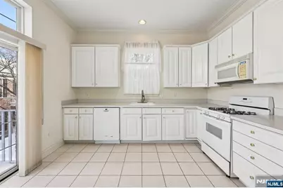 109 Four Seasons Drive 109 #109, Wayne, NJ 07470 - Photo 11