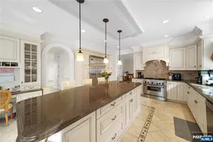 21 Priscilla Ln, Englewood Cliffs, NJ 07632 - Photo 11