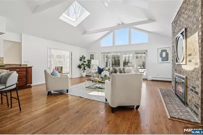 369 W Saddle River Road, Upper Saddle River, NJ 07458 - Photo 7