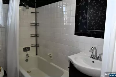 41 Elmwood Terrace 41 #41, Elmwood Park, NJ 07407 - Photo 29