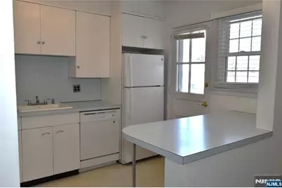 41 Elmwood Terrace 41 #41, Elmwood Park, NJ 07407 - Photo 17