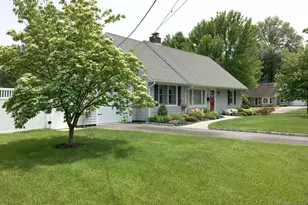 46 Knollwood Dr, Paramus, NJ 07652 - Photo 37