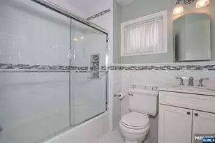 46 Knollwood Dr, Paramus, NJ 07652 - Photo 21