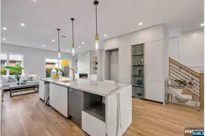 2447 Camner, Fort Lee, NJ 07024 - Photo 15