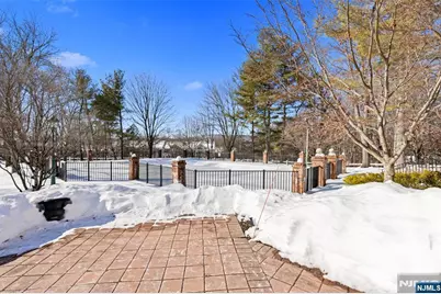 2384 Quill Court, Mahwah, NJ 07430 - Photo 25