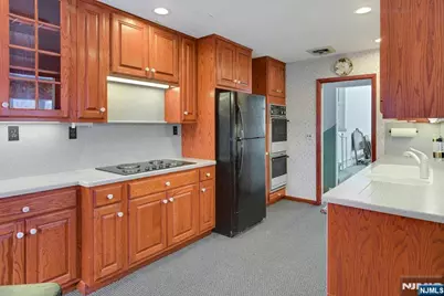 117 Yantacaw Brook Road, Montclair, NJ 07043 - Photo 9