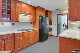 117 Yantacaw Brook Rd, Montclair, NJ 07043 - Photo 9