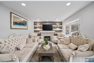 201 Newark Pompton Turnpike, Wayne, NJ 07470 - Photo 3