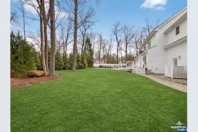 381 Lawrence Court, Wyckoff Township, NJ 07481 - Photo 19