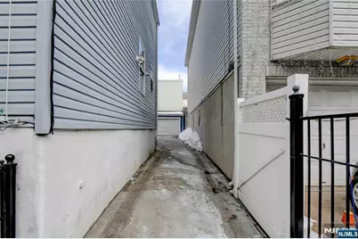 188 Pennington Street, Newark, NJ 07105 - Photo 17