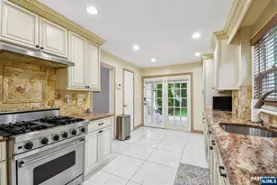 24 Willet St, Bloomfield, NJ 07003 - Photo 9