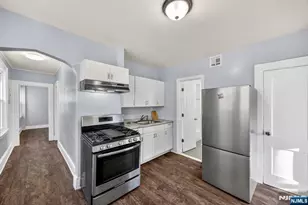 134 Dewey, Newark, NJ 07112 - Photo 11