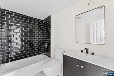 585 McChesney Street, Orange, NJ 07050 - Photo 19