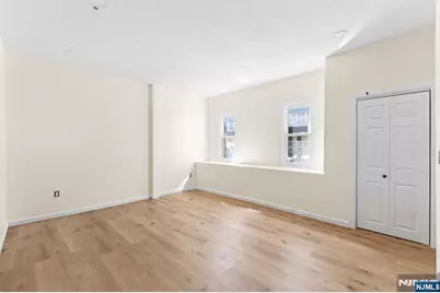 585 McChesney Street, Orange, NJ 07050 - Photo 5