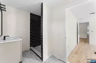 585 McChesney St, Orange, NJ 07050 - Photo 15