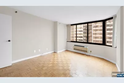 316 Prospect 8H #8H, Hackensack, NJ 07601 - Photo 1