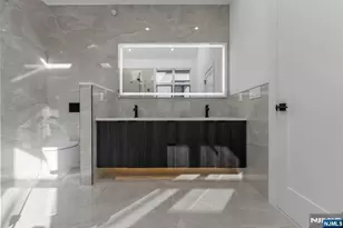 2189 Jones Rd, Fort Lee, NJ 07024 - Photo 15