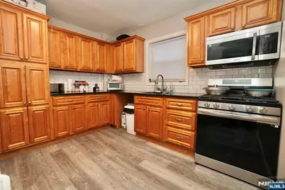 172-176 Delavan Avenue, Newark, NJ 07104 - Photo 13