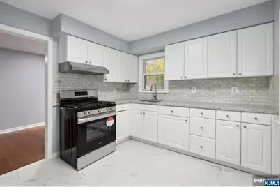 162 E Fairmount Avenue, Maywood, NJ 07607 - Photo 21