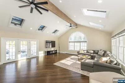 721 Somerset Street, Franklin Lakes, NJ 07417 - Photo 9