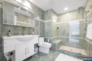 304 Blauvelt Ct, Paramus, NJ 07652 - Photo 35