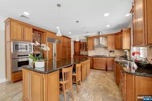 304 Blauvelt Ct, Paramus, NJ 07652 - Photo 19