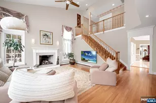 304 Blauvelt Ct, Paramus, NJ 07652 - Photo 13