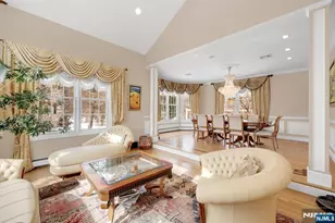 304 Blauvelt Ct, Paramus, NJ 07652 - Photo 9