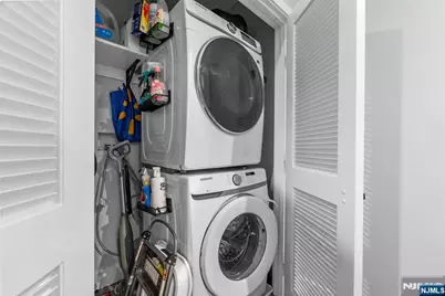 299 Columbia Avenue, Jersey City, NJ 07307 - Photo 15