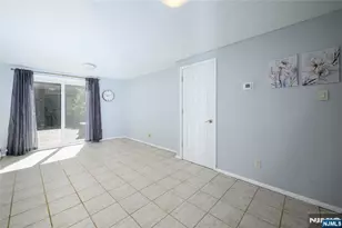 624 West Dr, Paramus, NJ 07652 - Photo 21