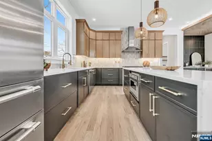 623 Alberta Dr, Paramus, NJ 07652 - Photo 13