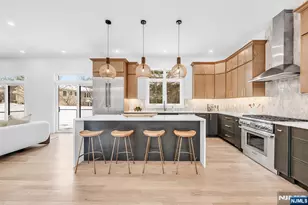 623 Alberta Dr, Paramus, NJ 07652 - Photo 11