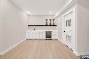 623 Alberta Dr, Paramus, NJ 07652 - Photo 45