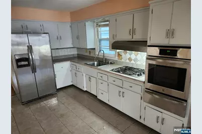 348 Cator Avenue, Jersey City, NJ 07305 - Photo 7