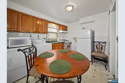 520 Schuyler Avenue, Kearny, NJ 07032 - Photo 27