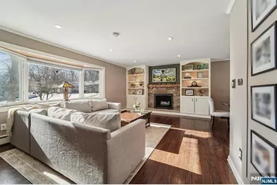 6 Browning Court, Roseland, NJ 07068 - Photo 3