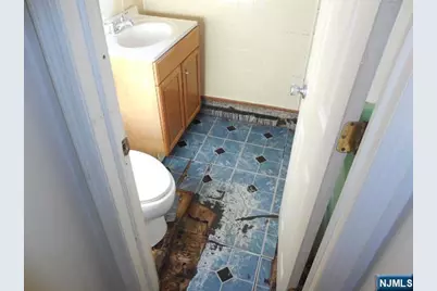 221 Boulevard Drive, Wayne, NJ 07470 - Photo 21