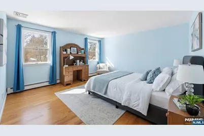 232 W Midland Avenue, Paramus, NJ 07652 - Photo 11