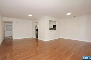 8 Crestwood Mews, Allendale, NJ 07401 - Photo 9