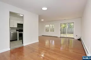 8 Crestwood Mews, Allendale, NJ 07401 - Photo 7