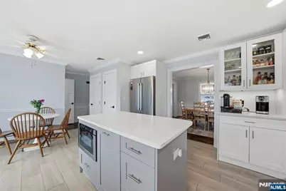 18 Laura Lane, Park Ridge, NJ 07656 - Photo 15