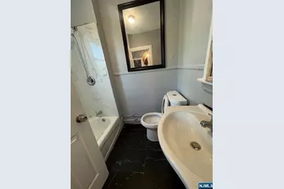 163-165 Brookdale Avenue, Newark, NJ 07106 - Photo 7