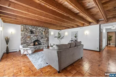 360 Valley View Avenue, Paramus, NJ 07652 - Photo 15